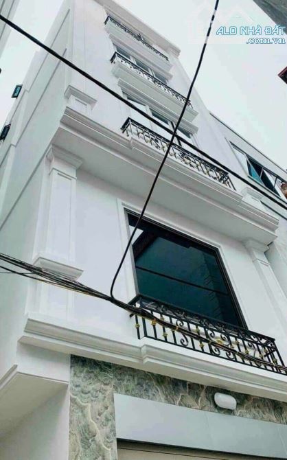 Nhà Sơn Đông 38M 5 Tầng, 5 phòng, ô tô đỗ gần nhỉnh 4 tỷ