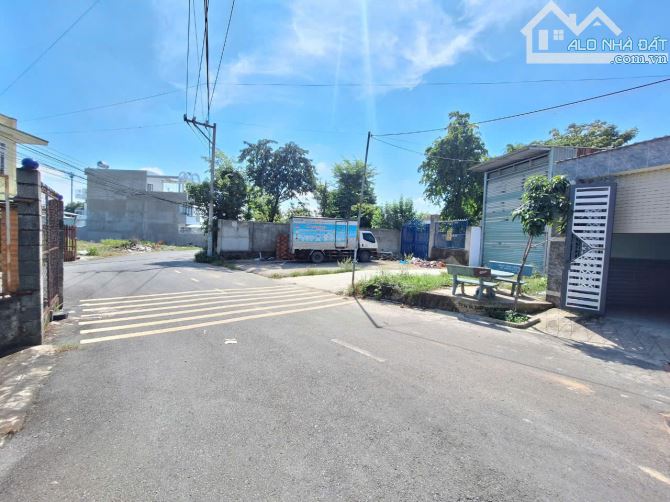 Đất gần khu Hố Lang, phường Tân Bình, thành phố Dĩ An. 9,3 tỷ