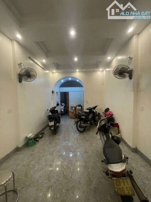 Bán gấp mặt phố TRẦN KIM XUYẾN, CẦU GIẤY 45m, 6T, Mt 4m, 2 thoáng, Kinh Doanh, Giá 19 tỷ