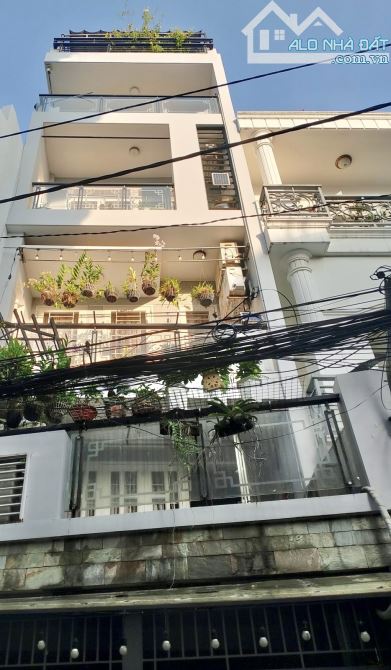 Thành Thái. Q10. 70m2. Ngang lớn. Nở hậu. 5 tầng có 12P vừa ở vừa có dòng tiền. Chỉ 16 tỷ