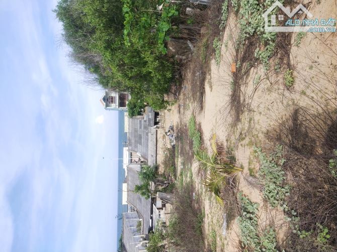 Bán lô mặt tiền lạc long quân, gần novawolrd giá cực tốt