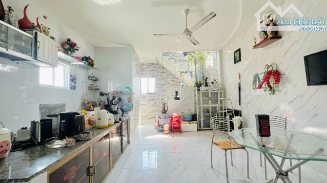 Bán Nhà Mặt Tiền Ngay Bệnh Viên Đa Khoa Đồng Nai, 1 trệt 2 lầu, Giá 6,2 tỷ
