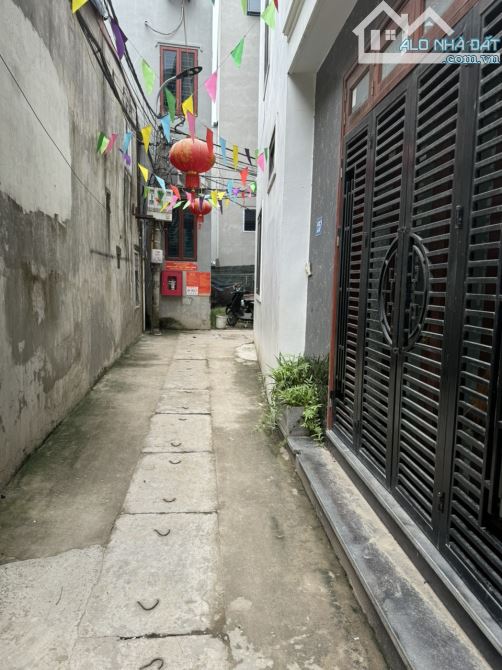 Nhà 4 tầng rẻ nhất Vân Canh có sân để xe riêng cách 150m ra trục đường nhựa ô tô