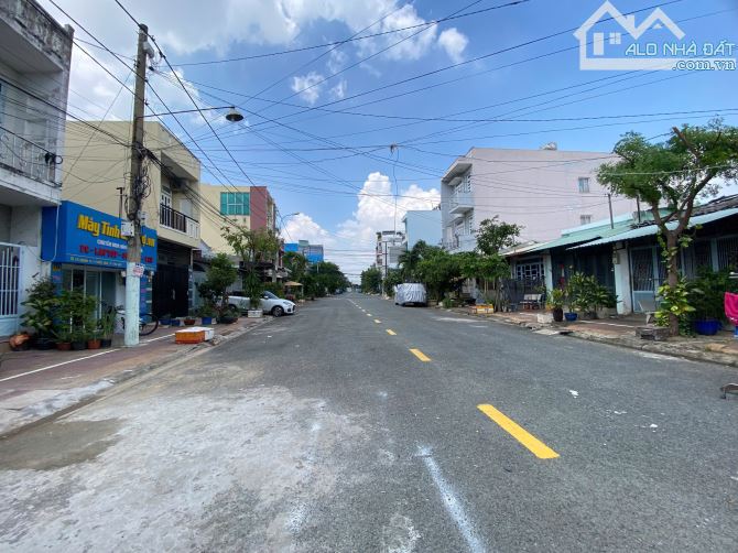 MẶT TIỀN 10M - 90M2 - NGAY TRUNG TÂM QUẬN 9 - CHỈ HƠN 8 ĐỒNG