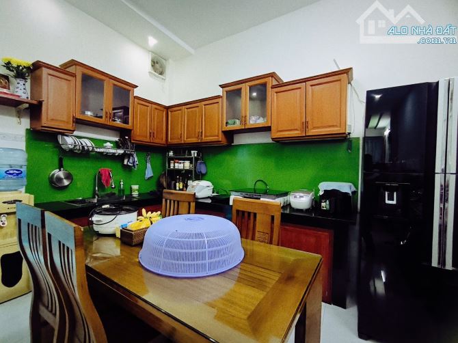 GẤP BÁN NHÀ NGUYỄN VĂN QUÁ 70M NỞ HẬU ,HẺM XE TẢI TRÁNH KHU VỰC TIỆN ÍCH BỦA VAY CHỈ 5TY2 - 10