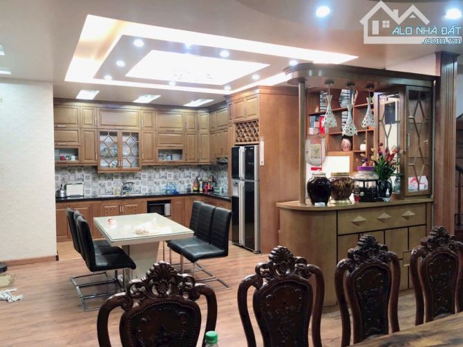 Bán biệt thự view hồ không khí trong lành thoáng mát - 1