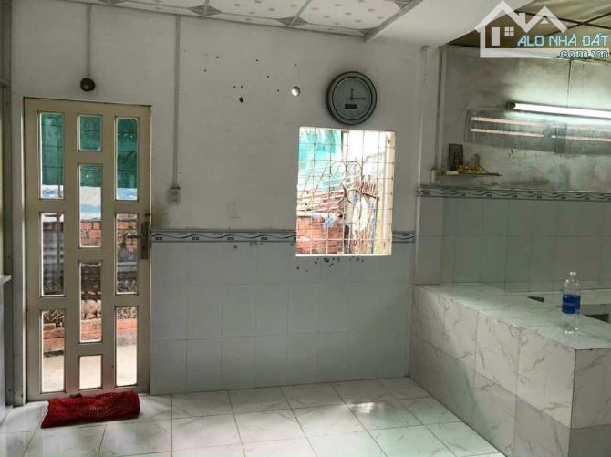 Cho thuê nhà 40 m2 có sân rộng Hoàng Văn Thụ 3 triệu - 1