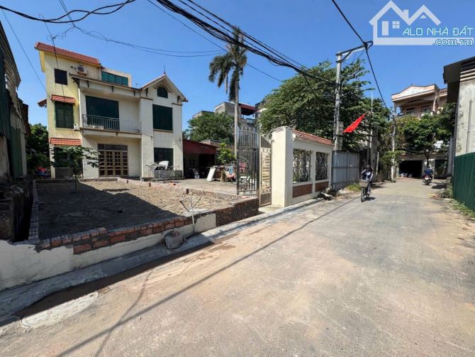 Bán đất tại thôn Nguyên Khê xã Nguyên Khê huyện  Đông Anh 66,8m đường tô tô tránh - 1