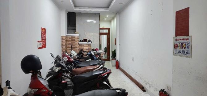 Bán nhà Xuân Thuỷ 63m2, 5 tầng, 10.8 Tỷ - 1