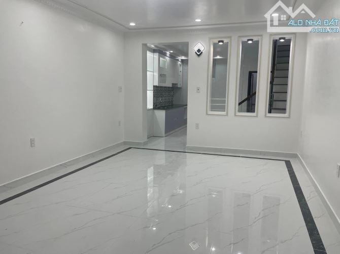 Bán Gấp nhà 3 tầng 98 Đình Đông - Đông Hải - Lê Chân. 52m2, Giá chỉ còn 2,65 tỷ - 1