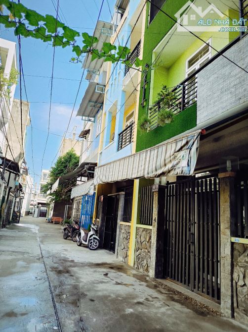 GẤP BÁN NHÀ NGUYỄN VĂN QUÁ 70M NỞ HẬU ,HẺM XE TẢI TRÁNH KHU VỰC TIỆN ÍCH BỦA VAY CHỈ 5TY2 - 1