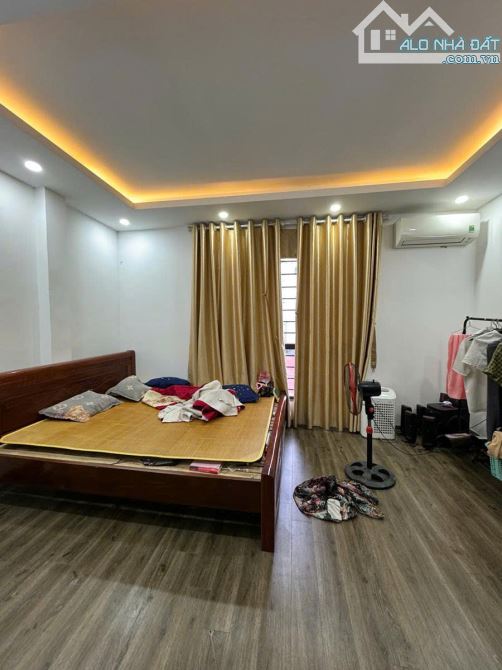 BÁN NHÀ- ĐỊNH CÔNG THƯỢNG-LÔ GÓC  2 THOÁNG Ô TÔ ĐỖ CỬA - 40M2 5 TẦNG -GIÁ 7.8 TỶ - 1