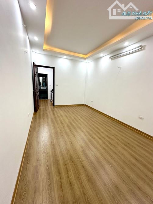 BÁN NHÀ NGÕ  NGUYỄN KHANG 31m² 5 TẦNG GIÁ HẠT RẺ NHỈNH 8TỶ - 1