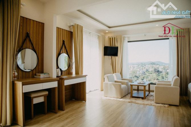 BÁN GẤP biệt thự nghỉ dưỡng Ngô Thì Sỹ Đà Lạt view đẹp 264m2 chỉ 17 tỷ TL - 17