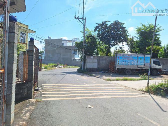 Đất gần khu Hố Lang, phường Tân Bình, thành phố Dĩ An. 9,3 tỷ - 2