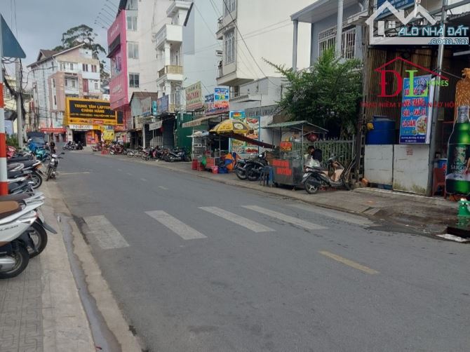 Bán đất tặng nhà kiên cố đường Phan Đình Phùng cách đường chính chỉ 20m . - 2