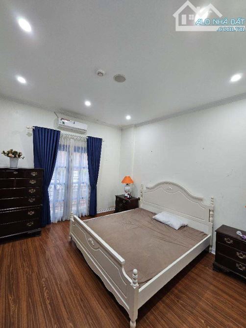 Bán nhà Hồng Tiến , Quận Long Biên 52m2, 5 tầng, 7.5 tỷ, view trường học, 0816.664.*** - 2