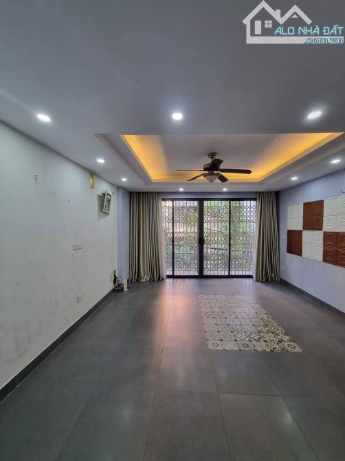 BÁN NHÀ PHỐ LẠC LONG QUÂN, CẦU GIẤY, DIỆN TÍCH 42M, 5 TẦNG, GIÁ 11.5 Tỷ - 2