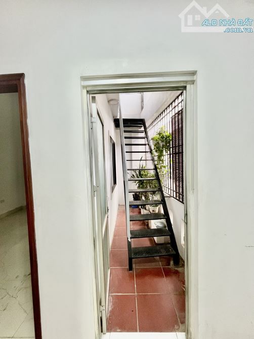 Nhà 4 tầng rẻ nhất Vân Canh có sân để xe riêng cách 150m ra trục đường nhựa ô tô - 2