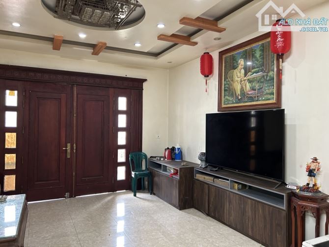 NHÀ CỔ LINH 260M2, 3 TẦNG, ĐẤT VÀNG TẠI LONG BIÊN, LÔ GÓC, Ô TÔ VÀO, 5 KIOT CHO THUÊ - 2