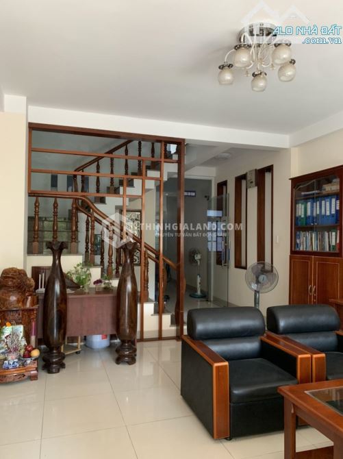 NHÀ PHỐ 1 TRỆT 3 LẦU - 72M2 - KHU ĐÔ THỊ CHÍ LINH - PHƯỜNG 10 - VŨNG TÀU GIÁ CHỈ 8 TỶ - 3