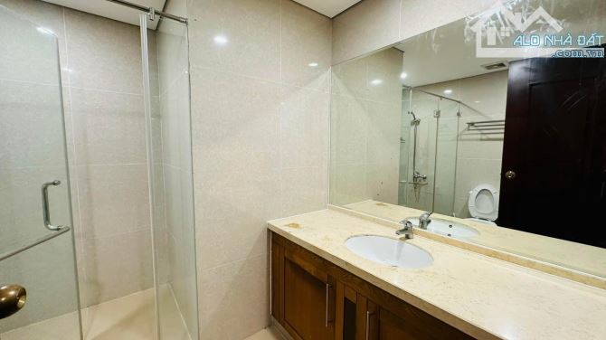 Penthose KĐT Nghĩa Đô Cầu Giấy vip 250m 15 tỷ siêu hiếm 5 ngủ 3wc siêu rẻ đẹp - 4