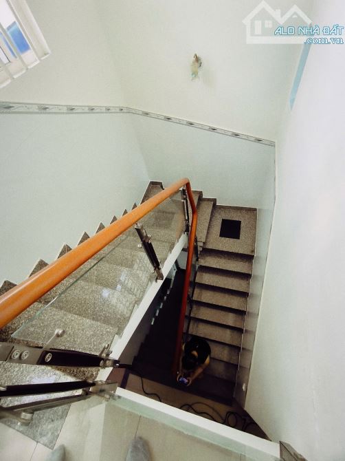 GẤP BÁN NHÀ NGUYỄN VĂN QUÁ 70M NỞ HẬU ,HẺM XE TẢI TRÁNH KHU VỰC TIỆN ÍCH BỦA VAY CHỈ 5TY2 - 4