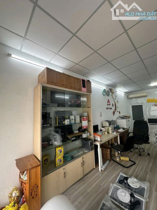 MẶT TIỀN 10M - 90M2 - NGAY TRUNG TÂM QUẬN 9 - CHỈ HƠN 8 ĐỒNG - 4