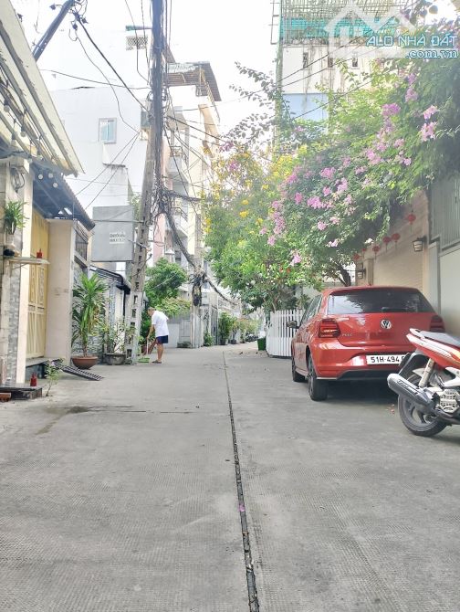 Thành Thái. Q10. 70m2. Ngang lớn. Nở hậu. 5 tầng có 12P vừa ở vừa có dòng tiền. Chỉ 16 tỷ - 5