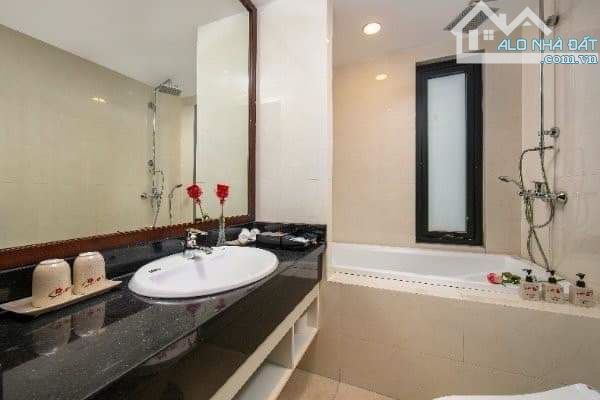 79.9tỷ có toà nhà apartment MP Võng Thị 115m2 9T MT 6.5m view Tây hồ vỉa hè 3m, 120tr/thá - 5