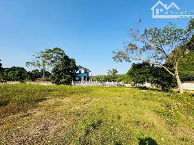 SIÊU PHẨM NGHỈ DƯỠNG BÁM SUỐI, SẴN AO VIEW NÚI ĐÁ CÓ DT 5719m2 ( 956m2 ONT) GIÁ CHỈ 1,xtm2 - 5