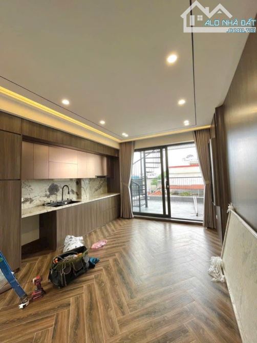 BÁN NHÀ HOÀNG MINH ĐẠO, DT 40M x 6 TẦNG, MT 4M, NHỈNH 13 TỶ, ĐẦY ĐỦ TIỆN ÍCH, VỊ TRÍ ĐẸP - 6