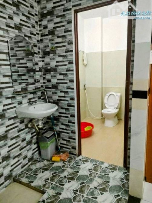 Nhà Bán Q.12 Mặt Tiền Kinh Doanh Sầm Uất - DT:83m²(4.5mx18.5m),Sổ Nở Hậu,Giá:6.8tỷ - 6