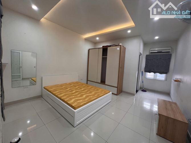 Cho thuê nhà mặt đường tuyến nhánh tại Quán Nam, 90M2, 4,5 TẦNG, 5 NGỦ FULL ĐỒ,15 TRIỆU - 7