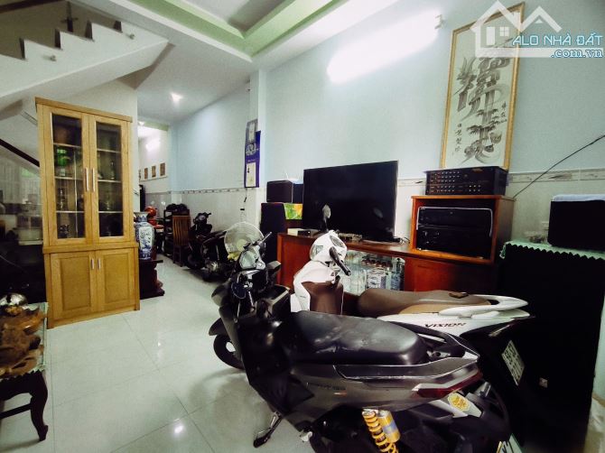 GẤP BÁN NHÀ NGUYỄN VĂN QUÁ 70M NỞ HẬU ,HẺM XE TẢI TRÁNH KHU VỰC TIỆN ÍCH BỦA VAY CHỈ 5TY2 - 7