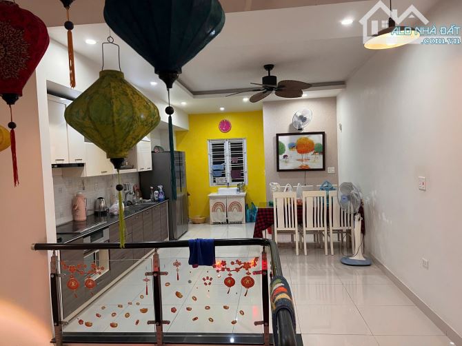 Cho thuê nhà mặt đường tuyến nhánh tại Quán Nam, 90M2, 4,5 TẦNG, 5 NGỦ FULL ĐỒ,15 TRIỆU - 8
