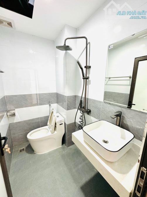 XUÂN ĐỈNH NHÀ MỚI 6 TẦNG Ở NGAY TIỆN ÍCH NGẬP TRÀN SIÊU AN SINH - 9