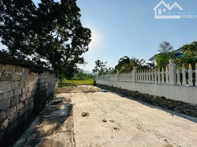 SIÊU PHẨM NGHỈ DƯỠNG BÁM SUỐI, SẴN AO VIEW NÚI ĐÁ CÓ DT 5719m2 ( 956m2 ONT) GIÁ CHỈ 1,xtm2 - 9