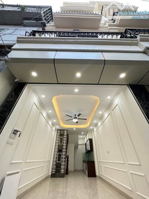 Chỉ 2.3 tỷ nhận nhà An Khánh xây mới 5 Tầng, 3 ngủ, có chỗ đễ ô tô, Vinsmart