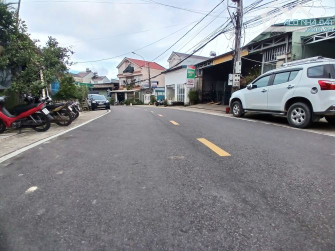 Bán đất liên kế 206m2 mặt tiền Thi Sách P6 Đà Lạt giá cực tốt .