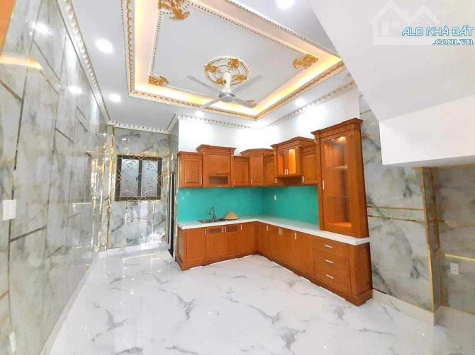NHÀ 55m2, HXH TRÁNH 2TẦNG NGAY CAO ĐẲNG CÔNG THƯƠNG TRUNG TÂM PHƯỚC LONG B THỦ ĐỨC CHỈ 5,X
