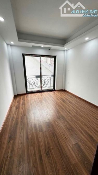 Bán Nhà 4 Tầng, 49m², Ngõ Thông, OTO Cách 50m, Sổ Đỏ Chính Chủ – Nam Từ Liêm