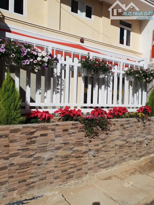 GIẢI CỨU CHỦ KHÁCH SẠN MẶT TIỀN P1 NGANG 8M 22 PHÒNG 32 TỶ