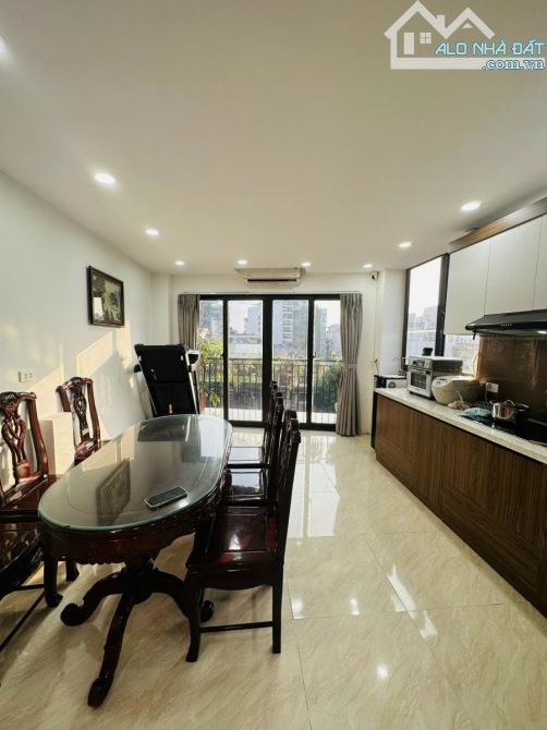 15tỷ có nhà đẹp Cầu Giấy ôtô vào tận nhà 66m2 5T MT 5m. Nhà kinh doanh VP, xem là mê, ở là
