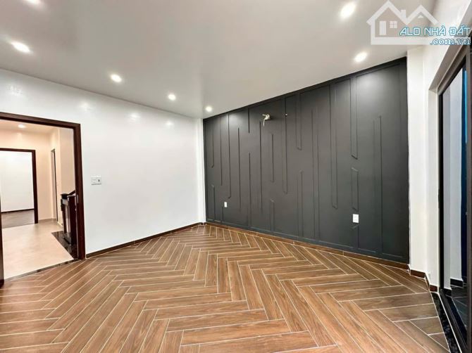 Bán nhà đường Miếu Hai Xã, Dư Hàng Kênh, Lê Chân, hp - 1