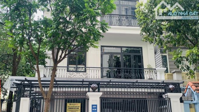 Cần bán gấp biệt thự B4-6 MỄ TRÌ HẠ đối diện KeangNam 190m2 x 5 tầng mặt tiền 10m - 1