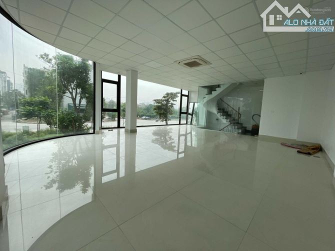 Cho thuê văn phòng Tại Khu Dịch Vụ Vạn Phúc-gần Him Lam, 80 m2/tầng, view thoáng - 1