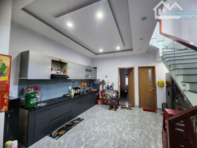 Gấp bán_nhà 3T  Hoàng Văn Thái_cách đường oto 30m_90m2_chỉ nhỉnh 2 ttỷ - 1