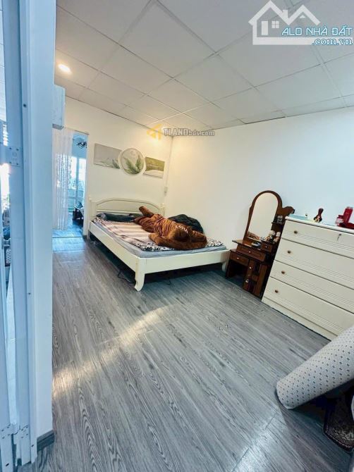 Homestay trung tâm Đà Lạt chỉ 4.89 tỷ đường ô tô lớn Lê Hồng Phong rộng 76m2 - 1