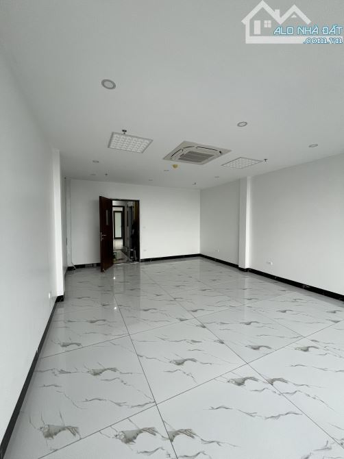 Cho thuê văn phòng 90 m2/Tầng gồm 2 Phòng Làm Việc, Nhà Mới Tinh - 1